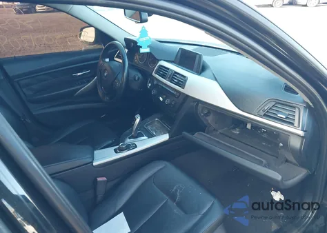 2012 BMW 328I из США, поврежденный, VIN WBA3A5G52CNP15715